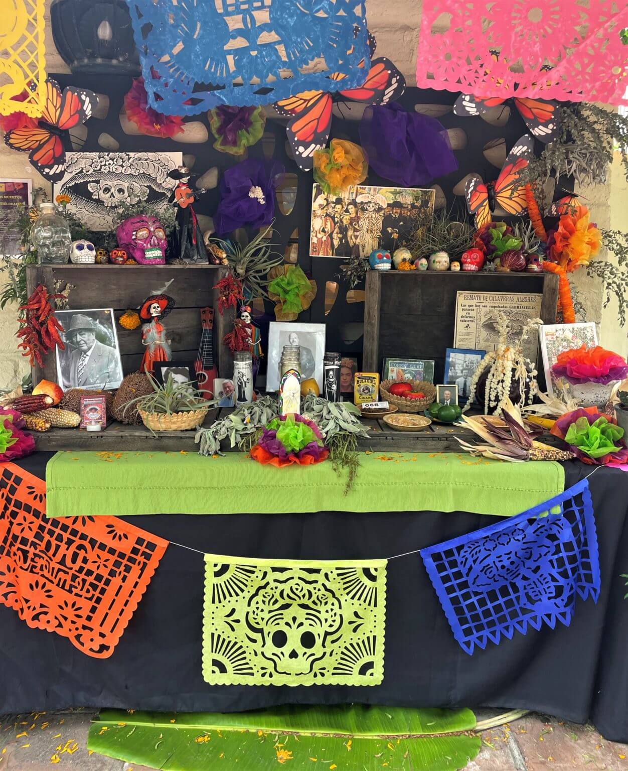 La Ofrenda - Dia de los Muertos - Sherman Library and Gardens