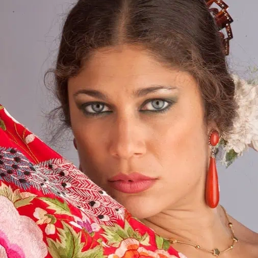 The Art of Flamenco, Fans and Flowers